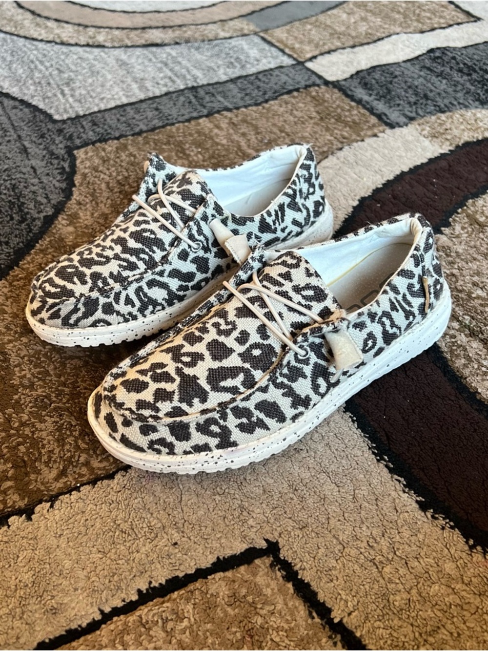 Hey Dude Women's Wendy Woven Cheetah Size 6
